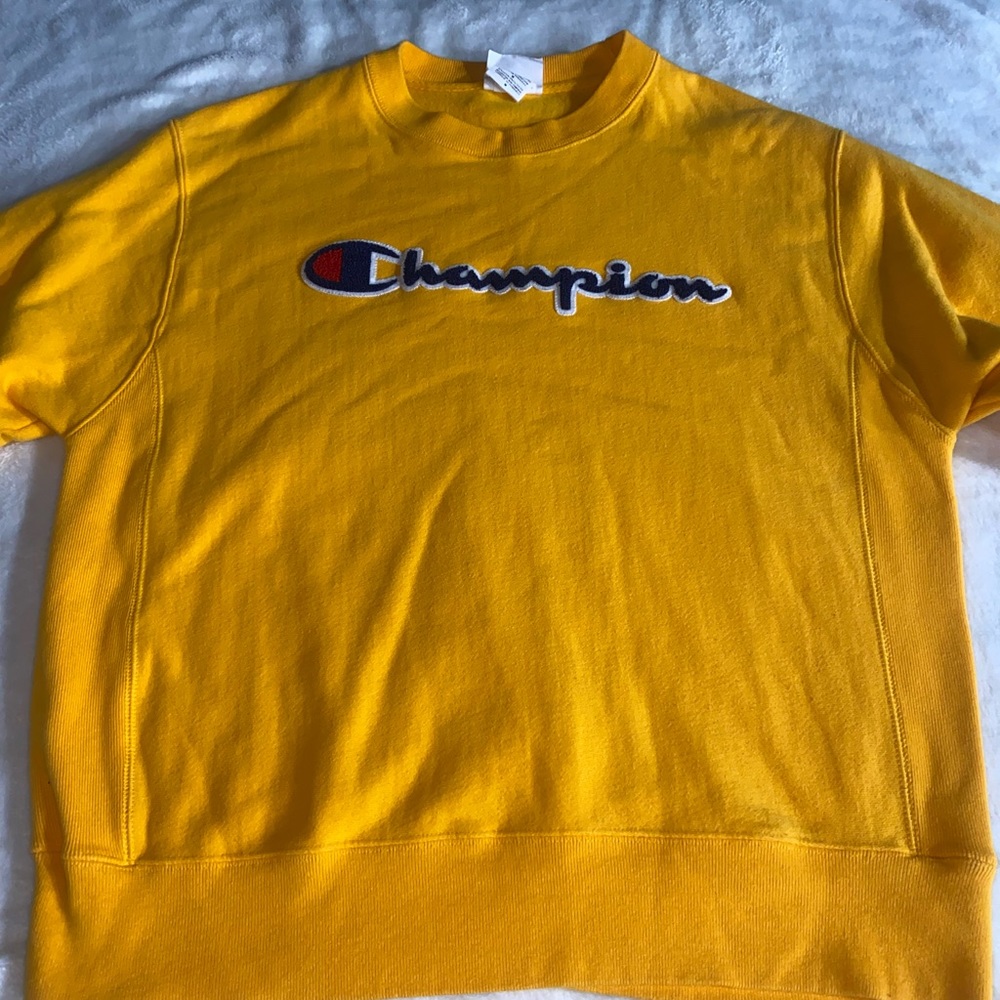 Yellow medium sweatshirt